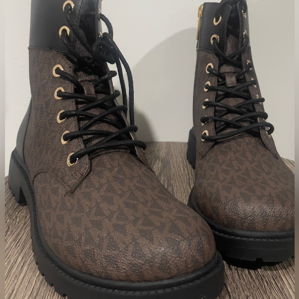 Women’s Boots